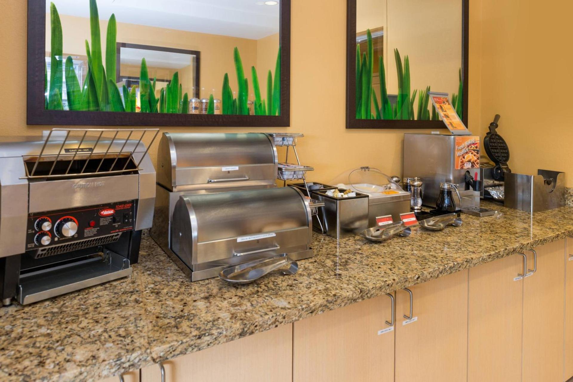 TownePlace Suites Huntington photo 24