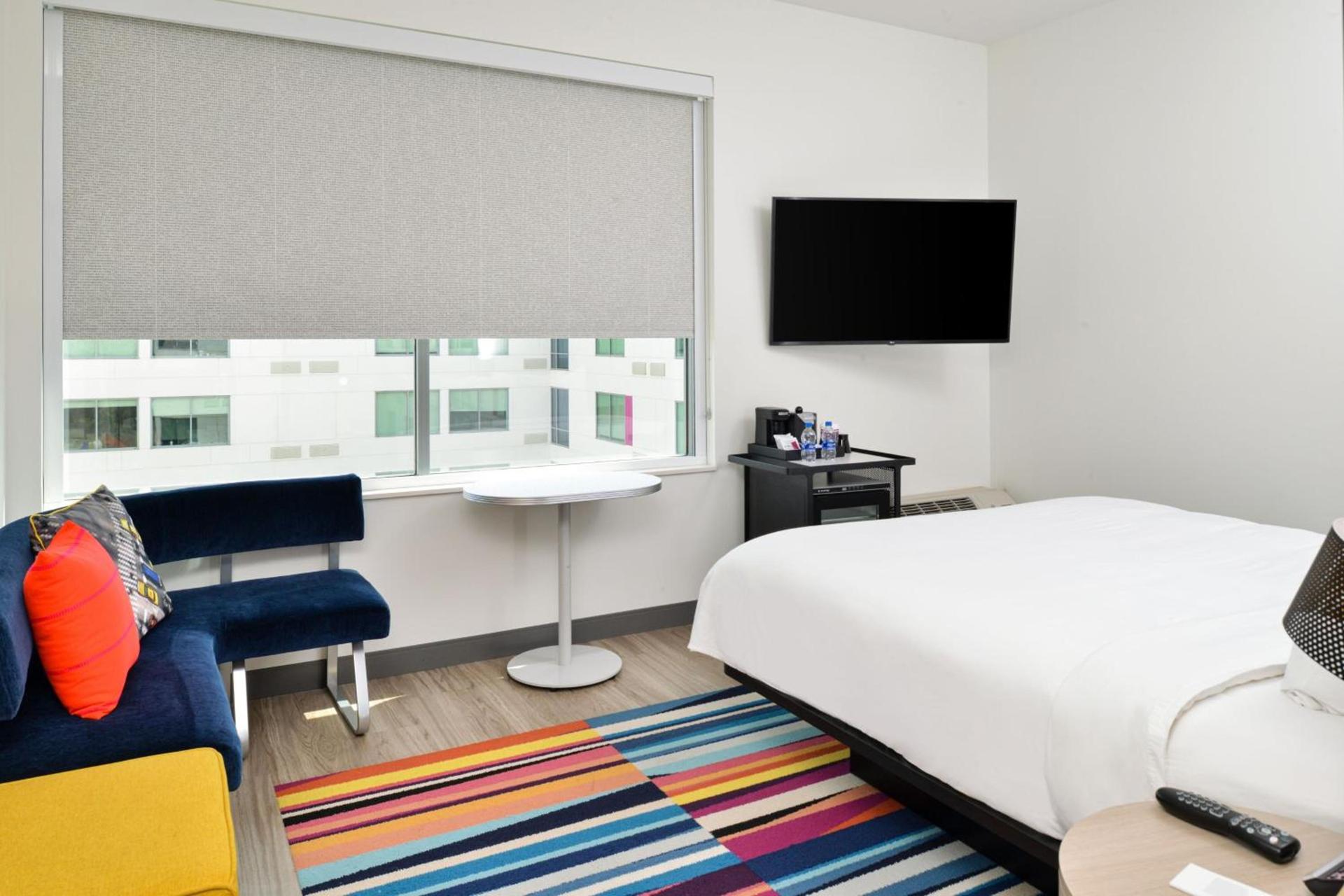 Aloft by Marriott Charlotte Airport photo 5
