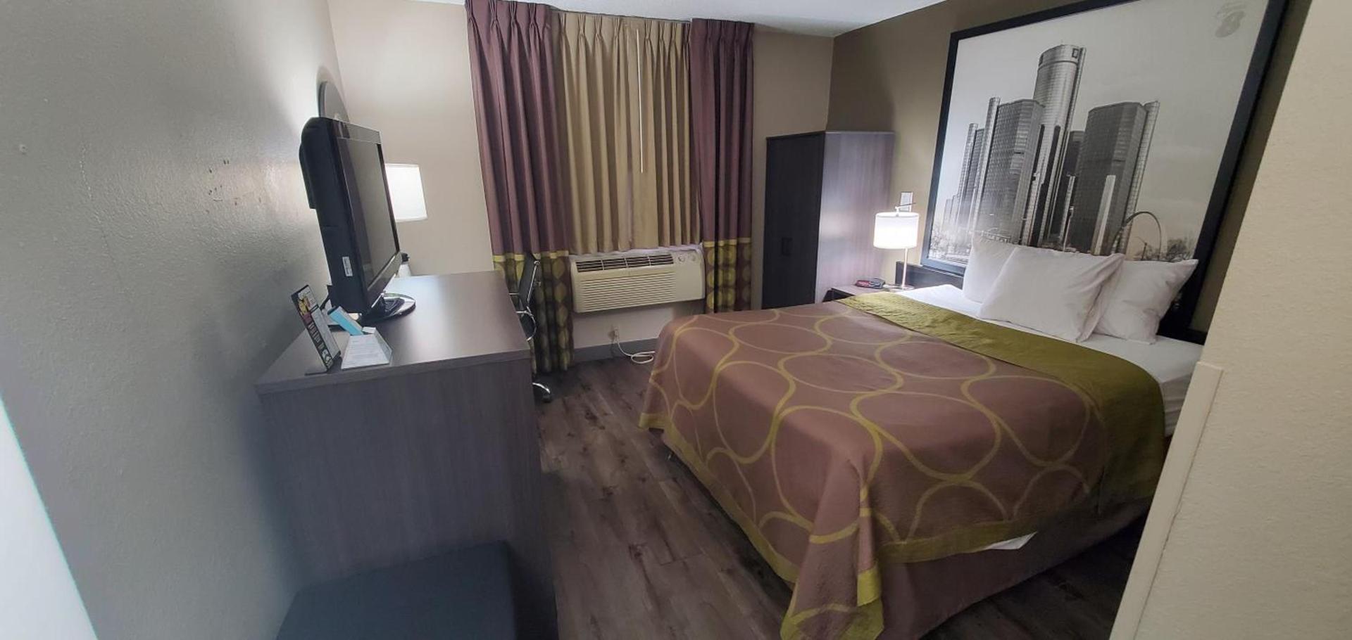 Super 8 by Wyndham Sterling Heights/Detroit Area photo 8