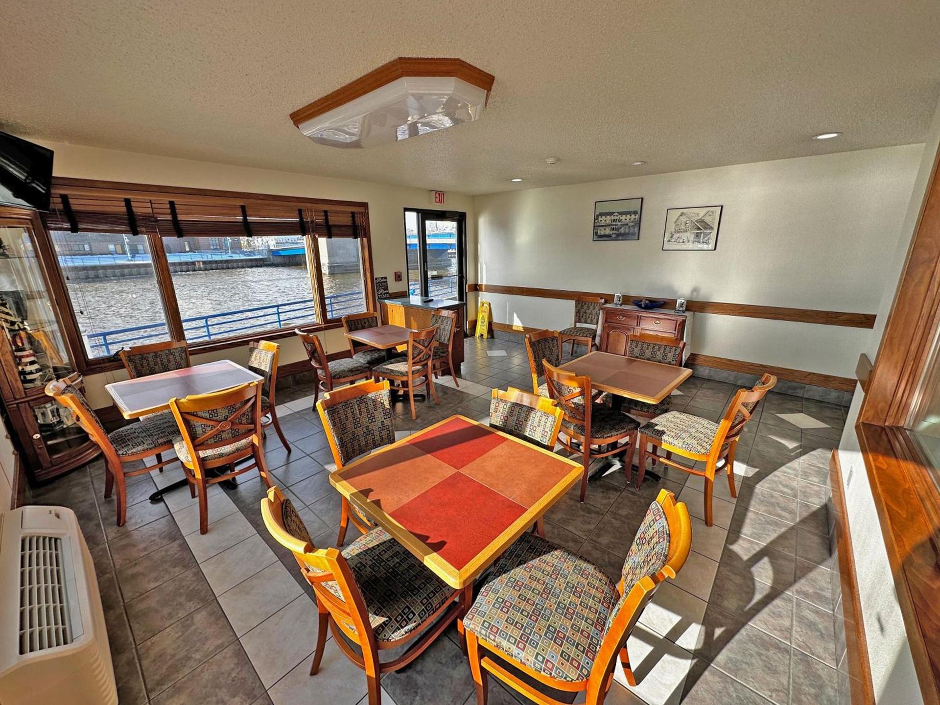 Harbor Winds Hotel photo 3