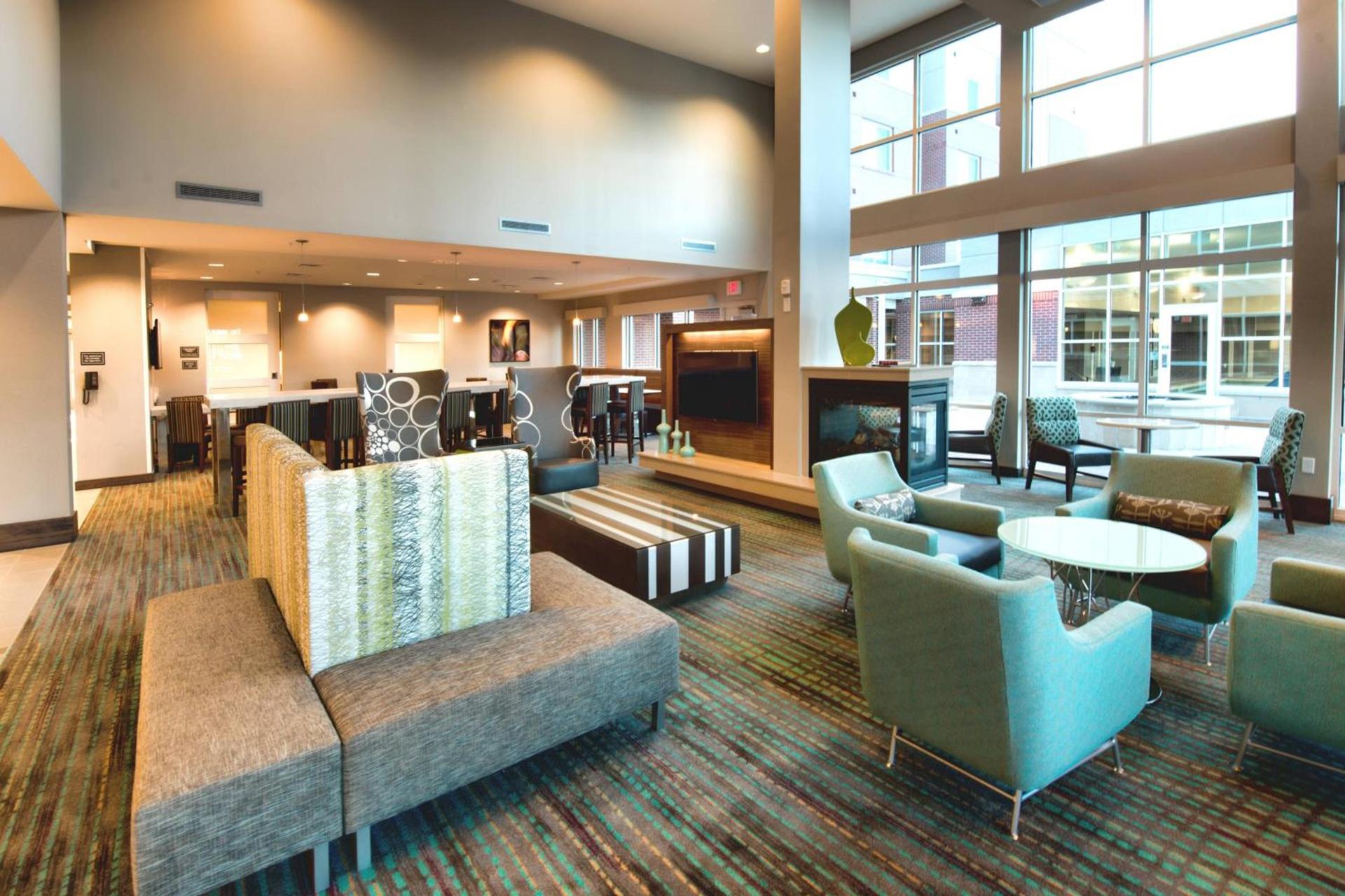 Residence Inn by Marriott Omaha Aksarben Village photo 8
