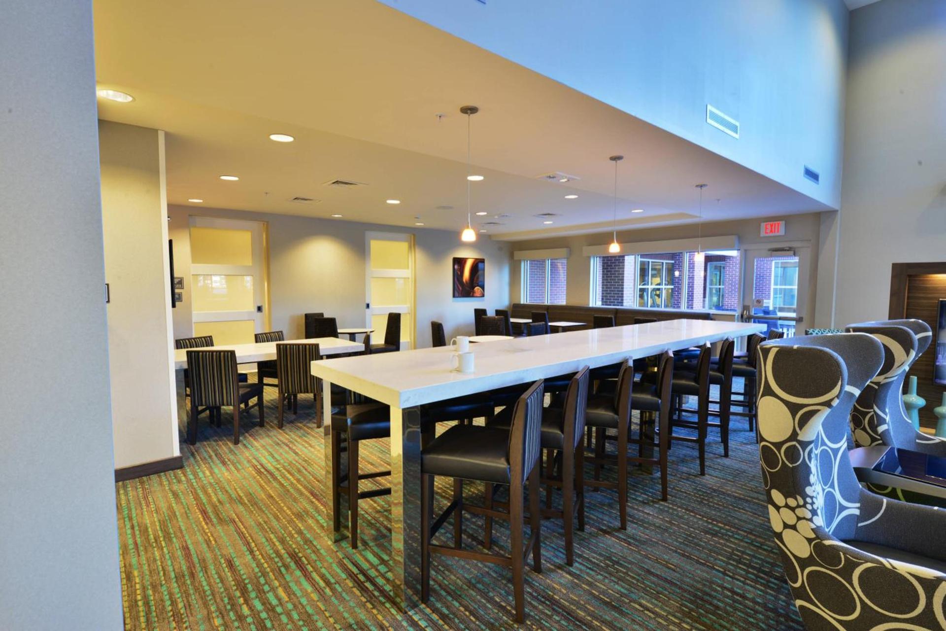 Residence Inn by Marriott Omaha Aksarben Village photo 30