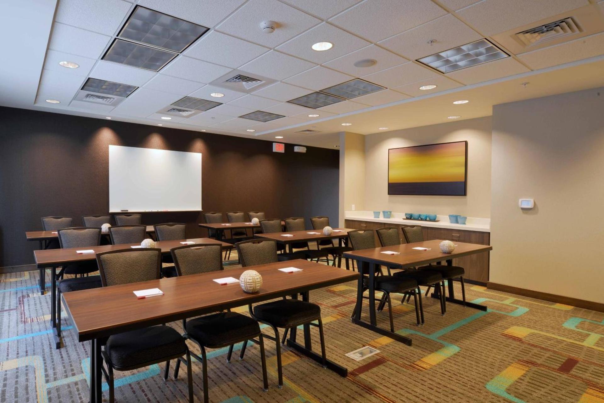 Residence Inn by Marriott Omaha Aksarben Village photo 34