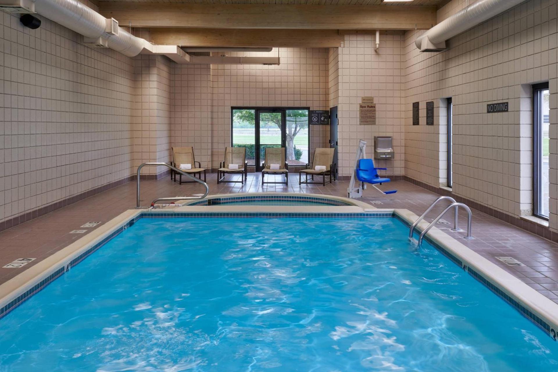 Delta Hotels by Marriott Detroit Novi photo 22