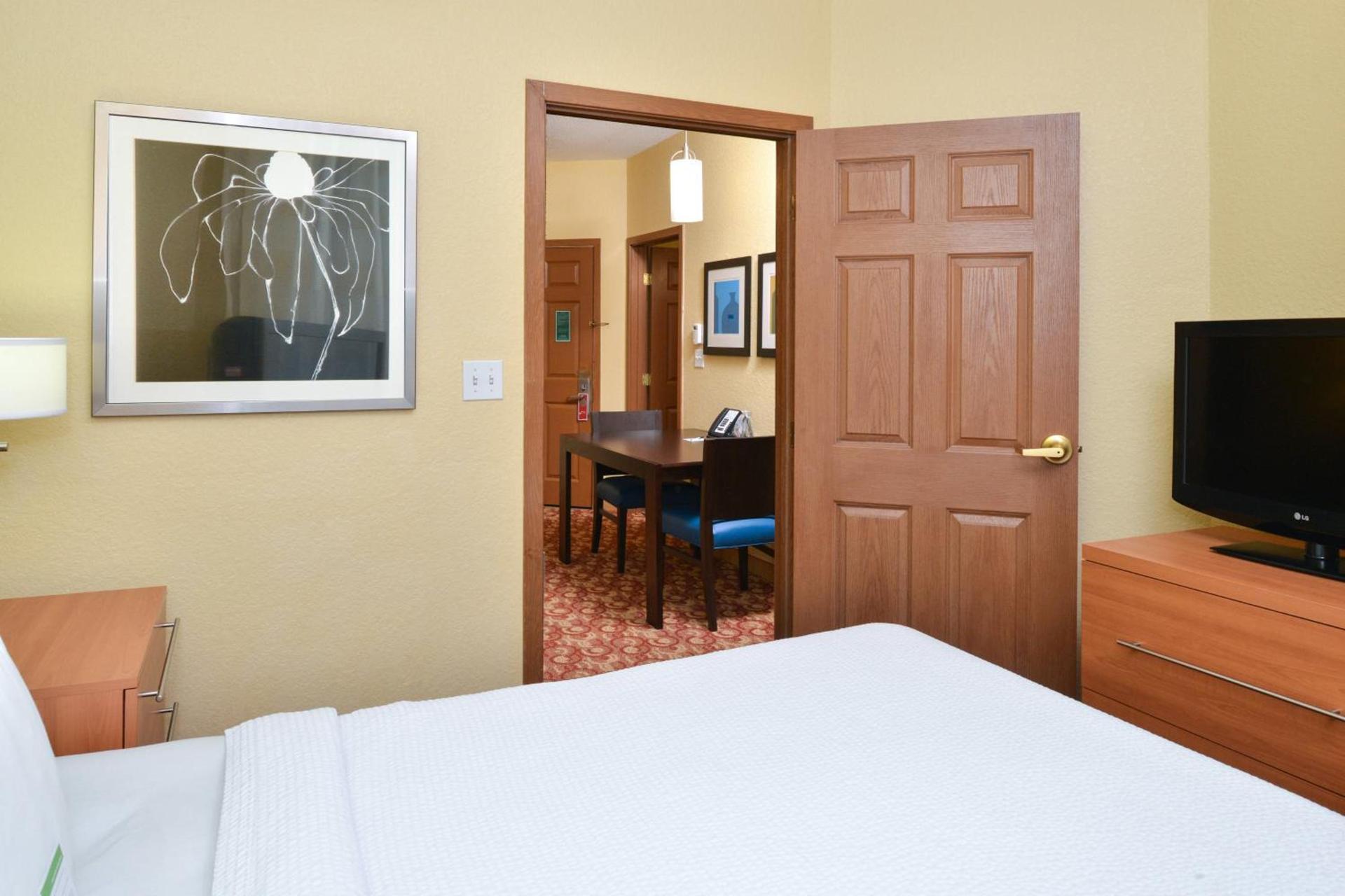 TownePlace Suites Miami West Doral Area photo 17