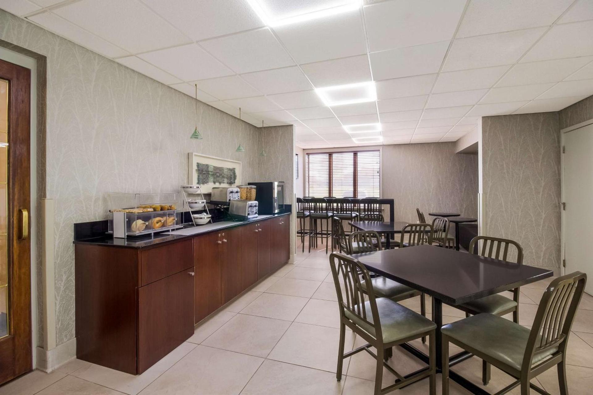Best Western Lock Haven photo 2