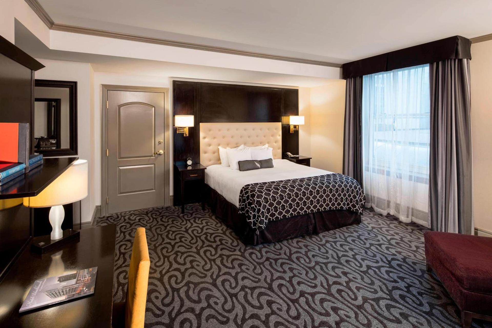 Hotel Blackhawk, Autograph Collection photo 13