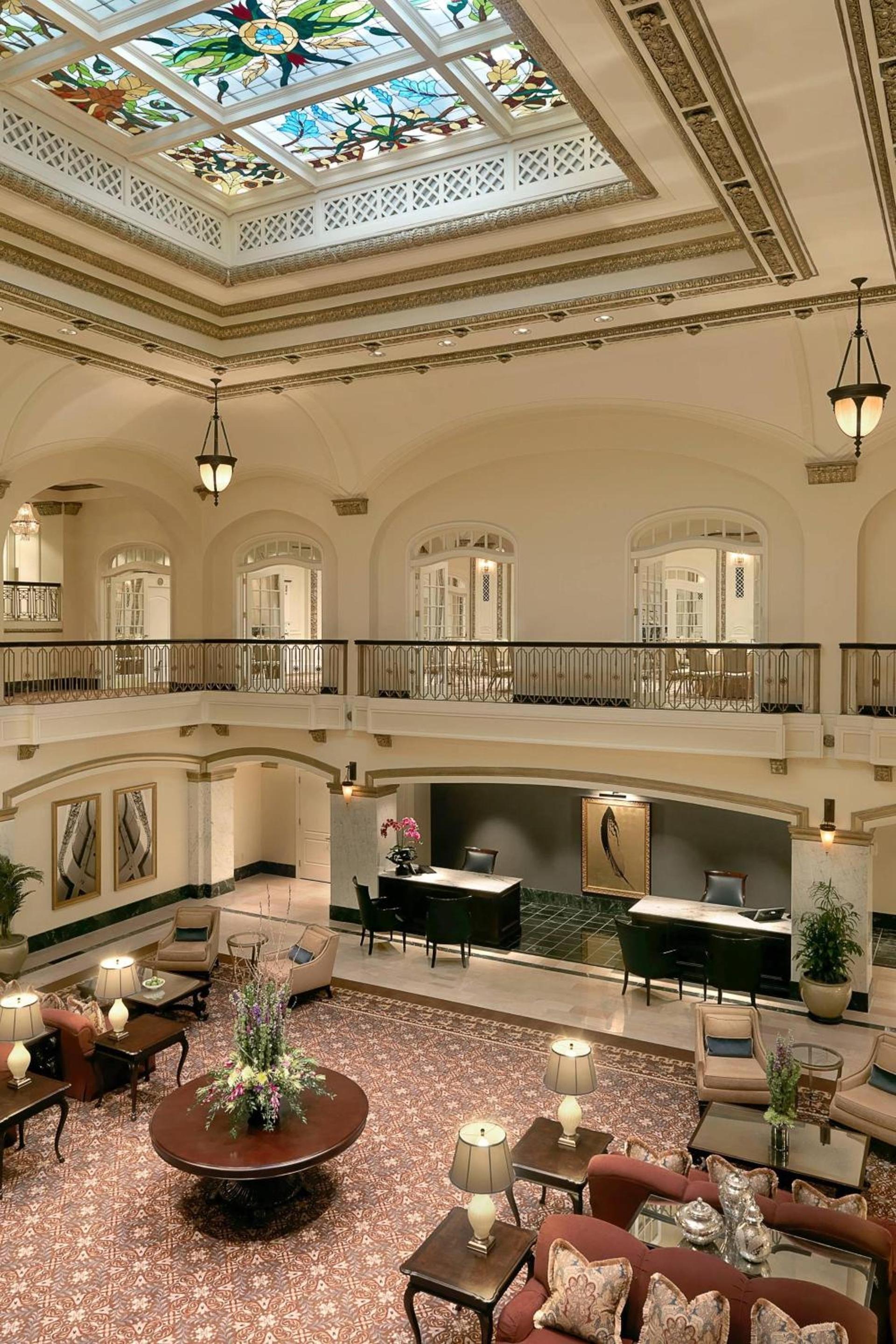 Hotel Blackhawk, Autograph Collection photo 7