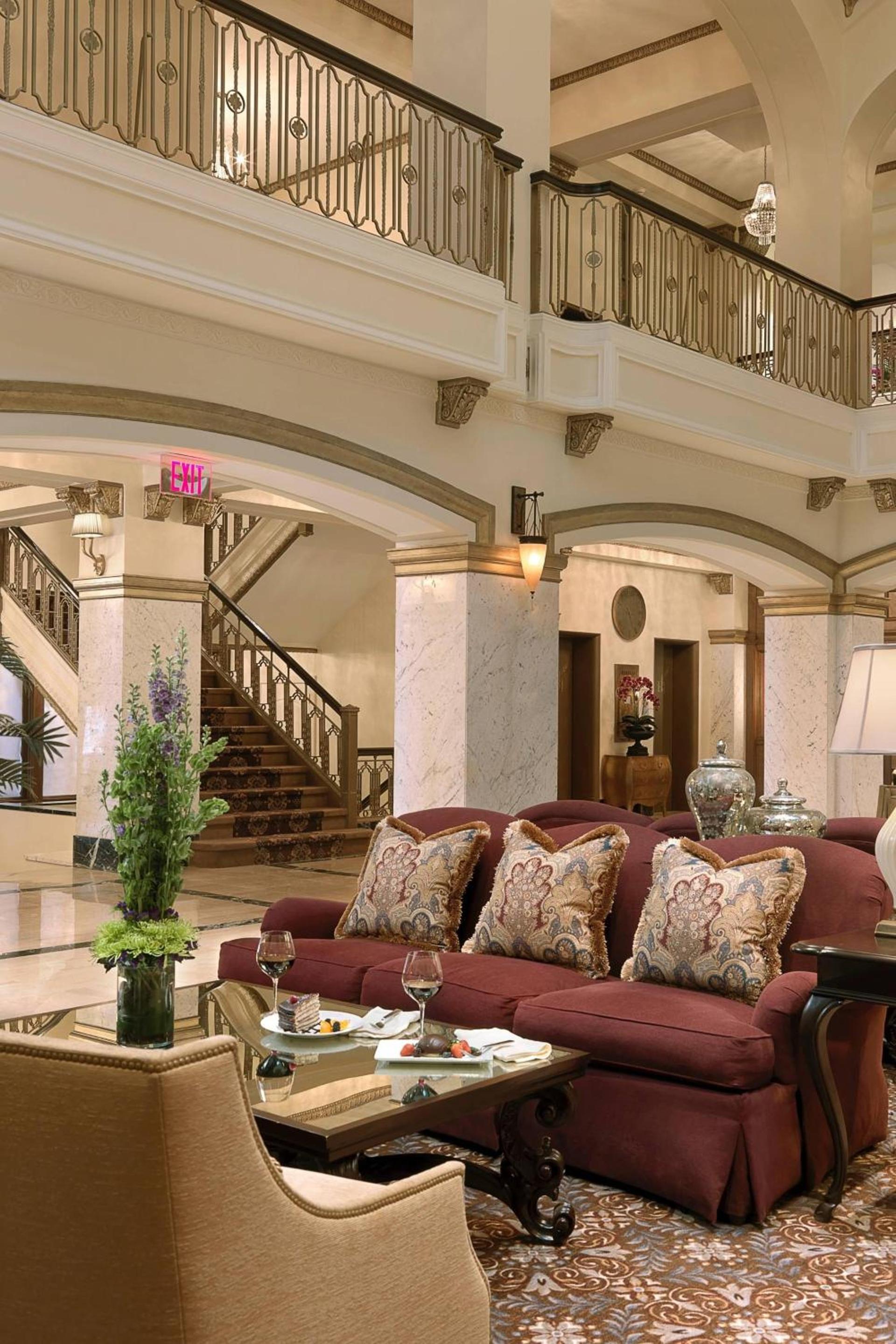 Hotel Blackhawk, Autograph Collection photo 8
