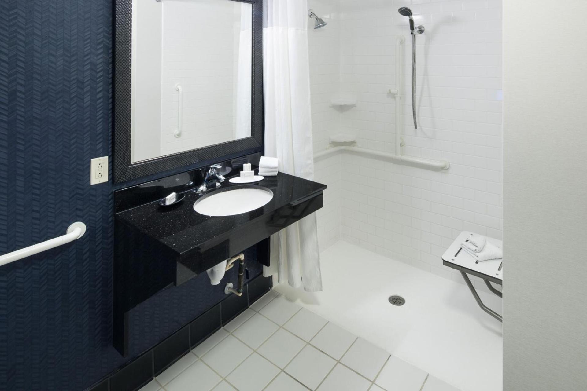 Fairfield by Marriott Inn & Suites Orlando at SeaWorld photo 17