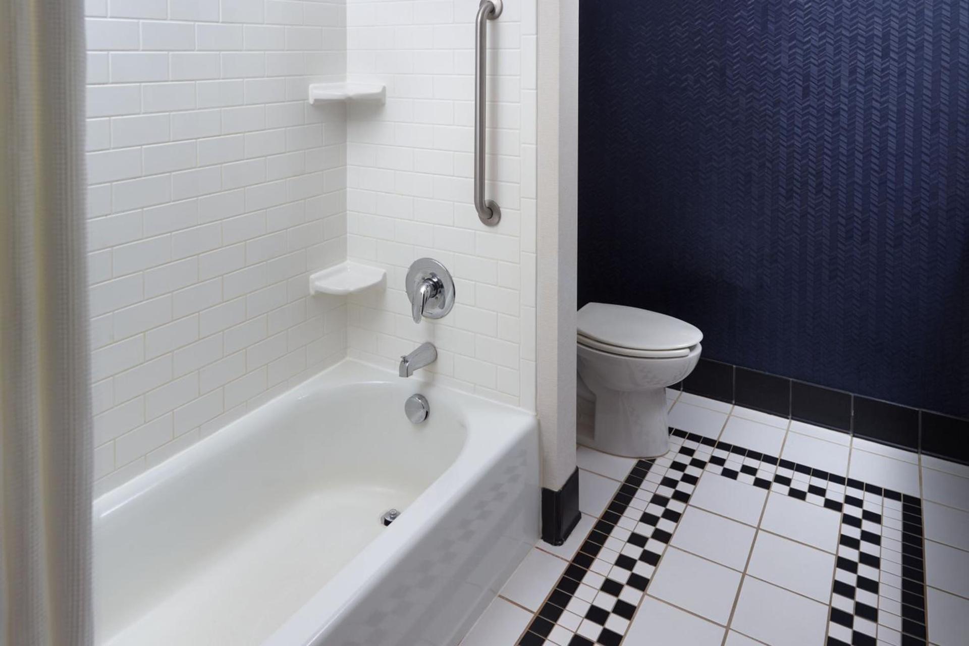 Fairfield by Marriott Inn & Suites Orlando at SeaWorld photo 15