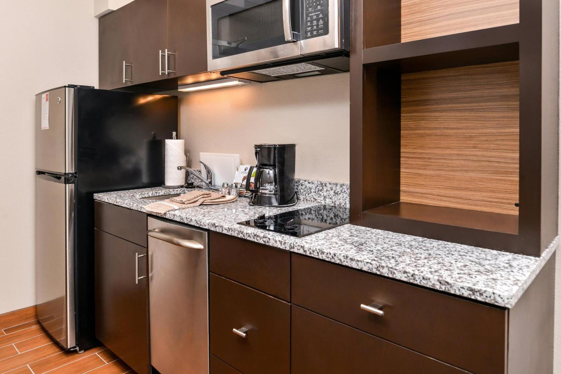 TownePlace Suites by Marriott Charleston-West Ashley photo 6