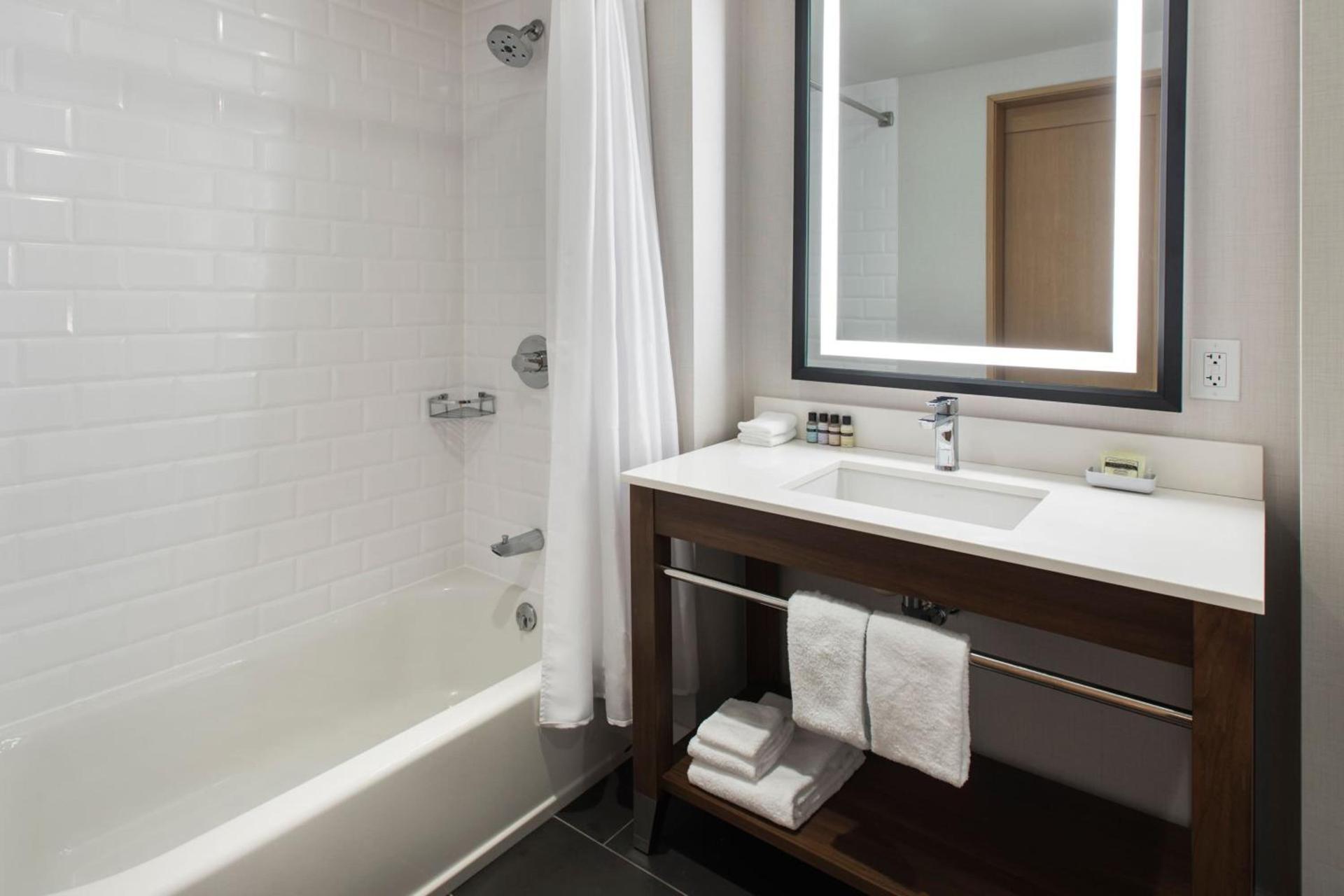 Four Points by Sheraton Albany photo 11