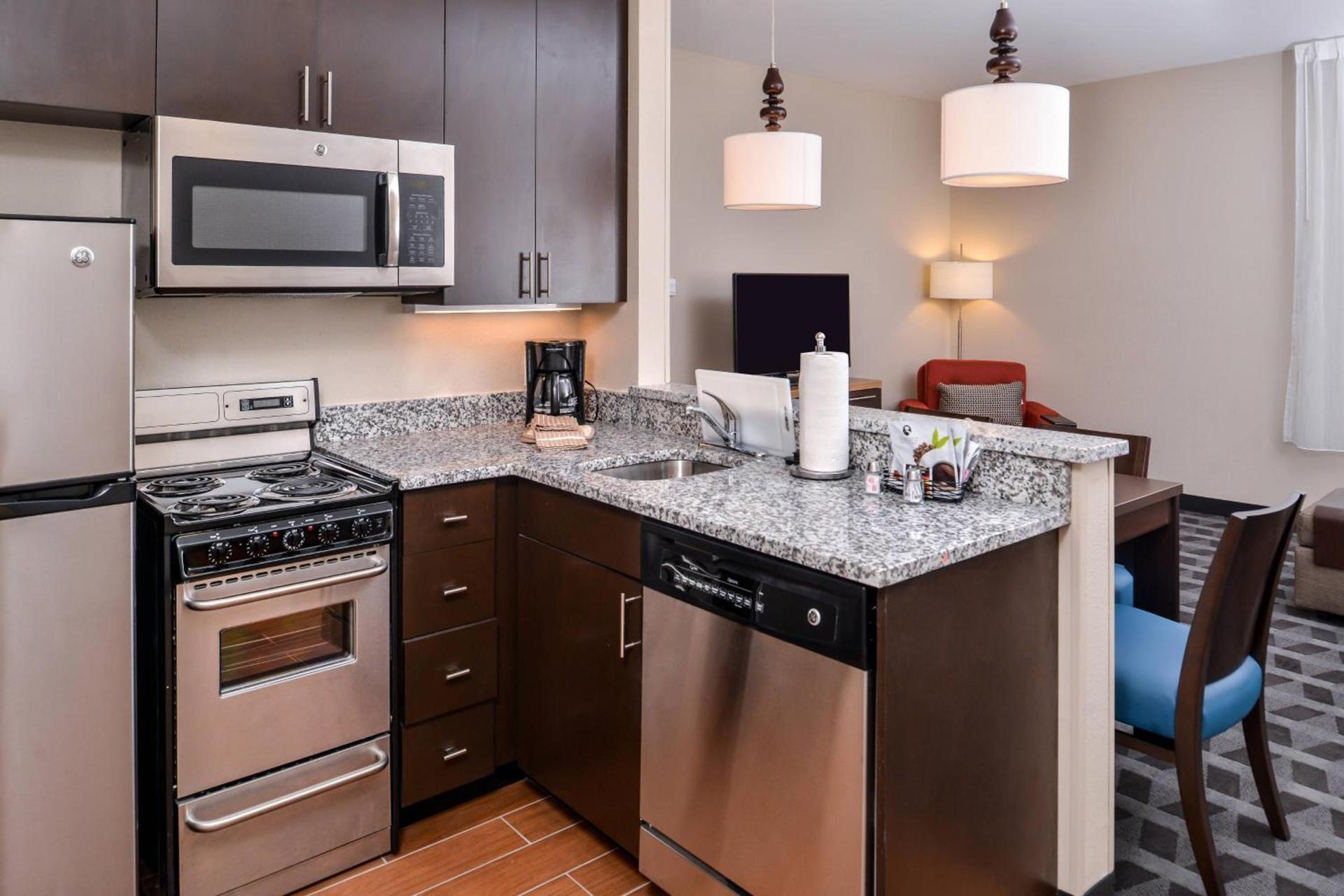 TownePlace Suites by Marriott Charleston-West Ashley photo 10