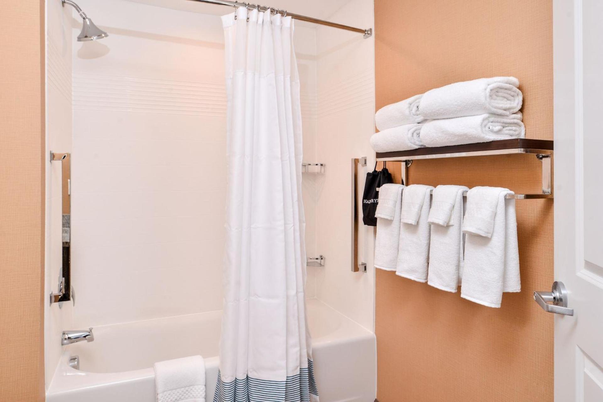 TownePlace Suites by Marriott Charleston-West Ashley photo 12