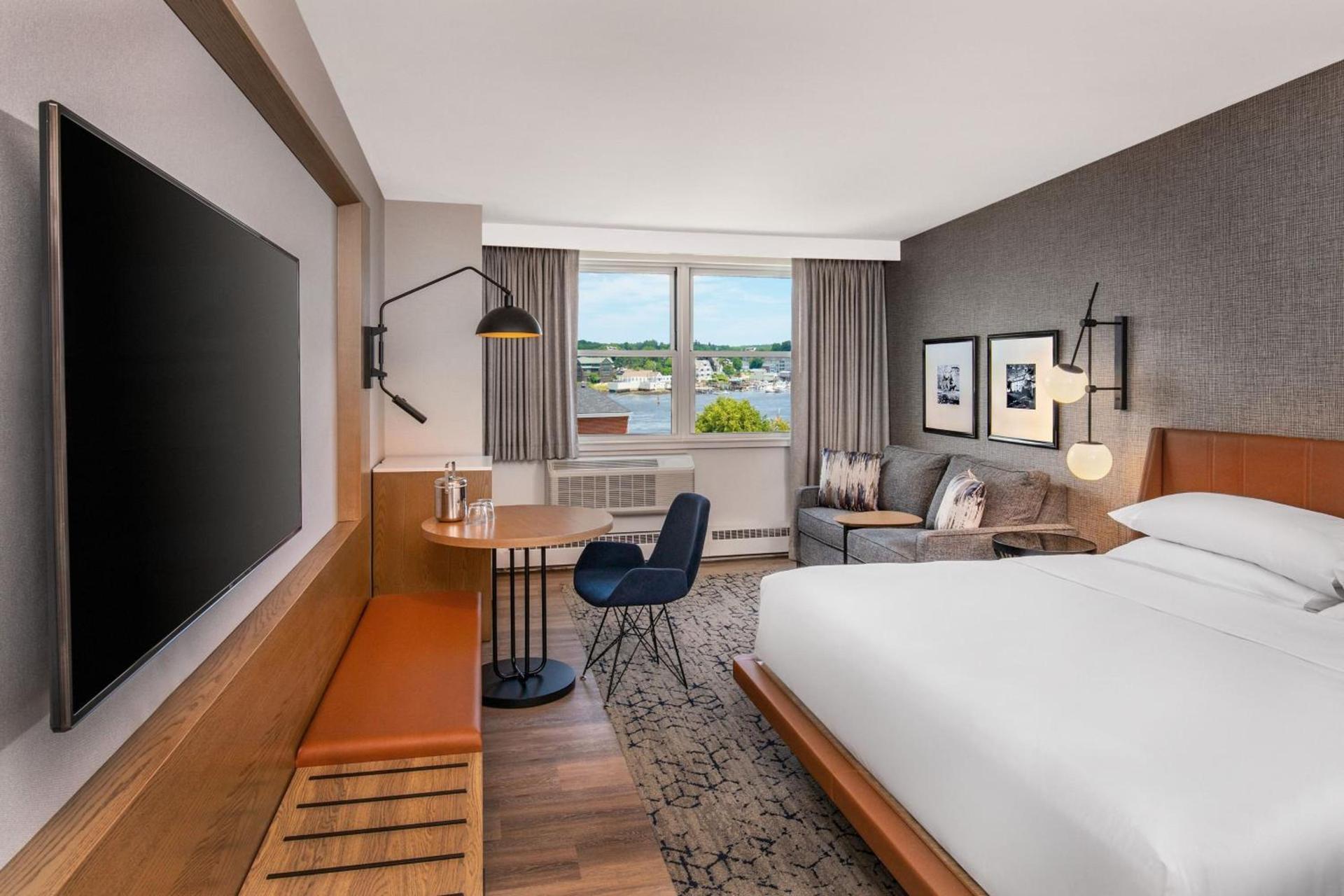 Sheraton Portsmouth Harborside Hotel photo 10