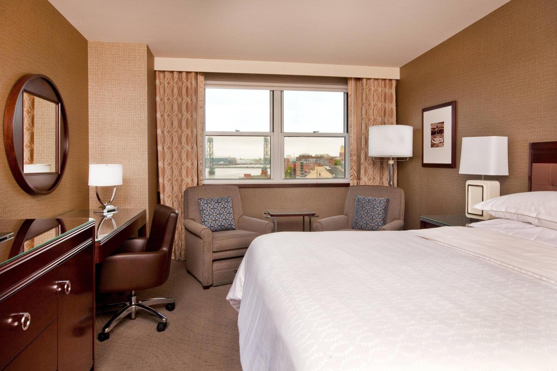 Sheraton Portsmouth Harborside Hotel photo 13