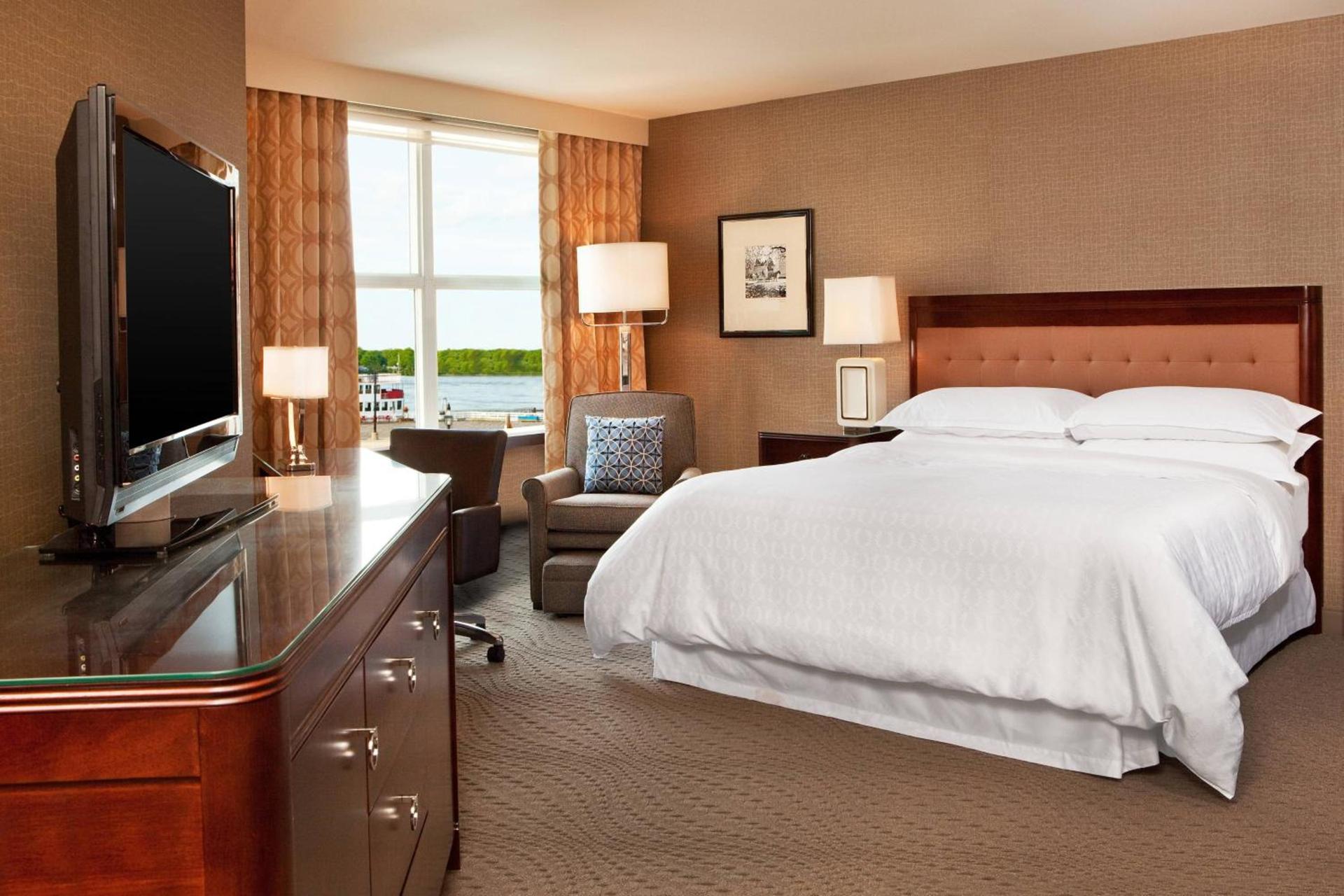 Sheraton Portsmouth Harborside Hotel photo 12