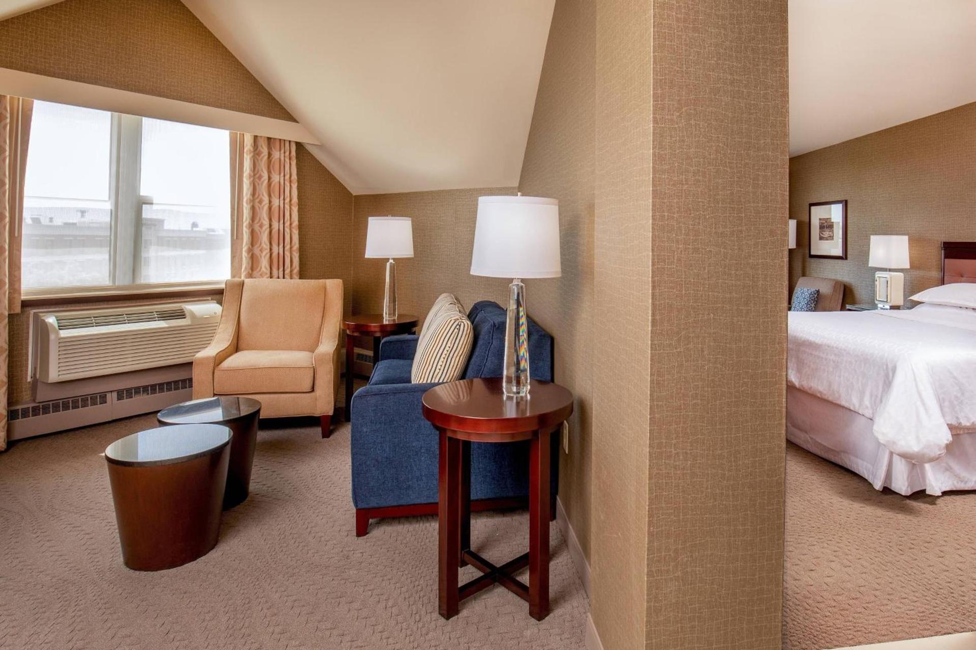 Sheraton Portsmouth Harborside Hotel photo 23