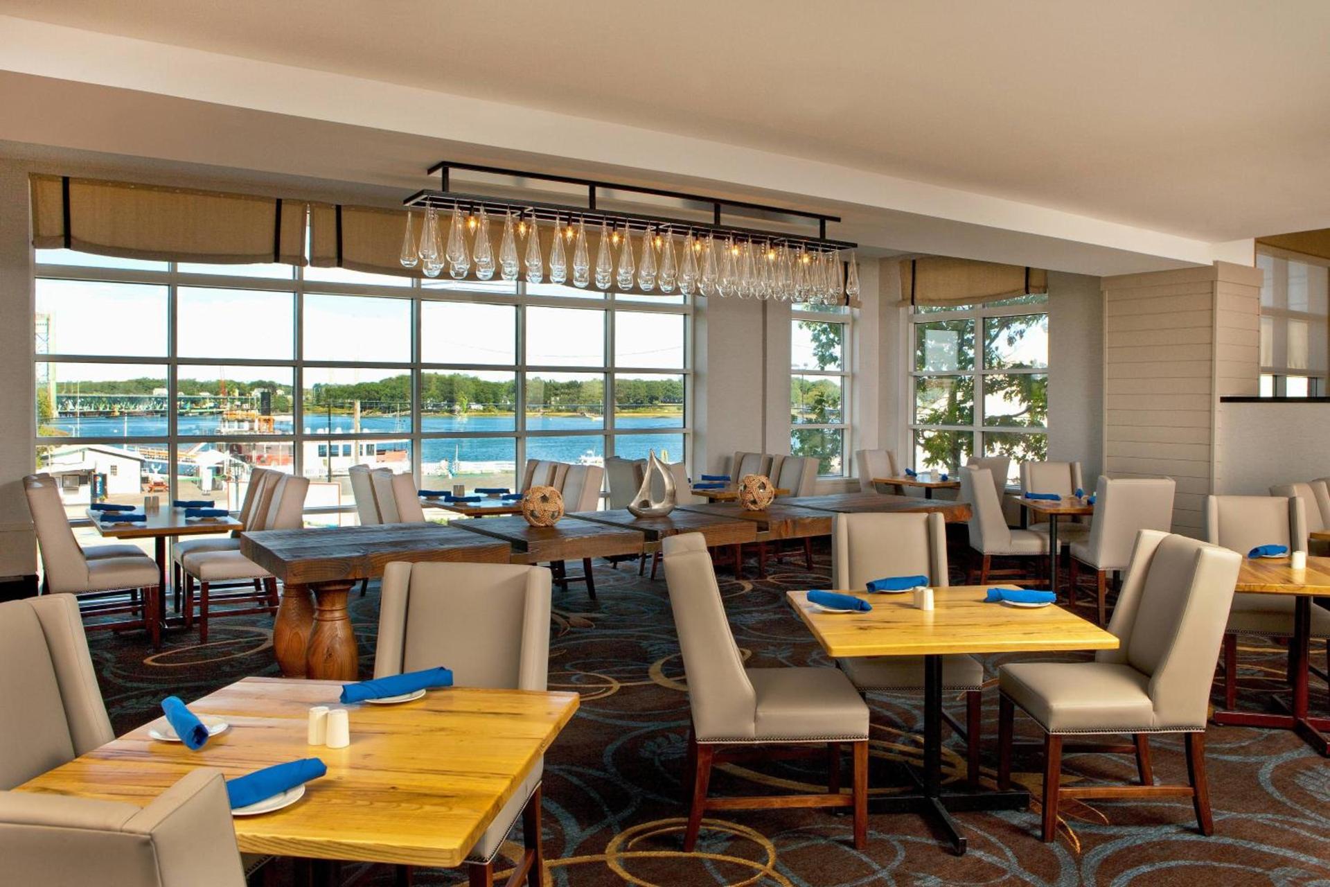 Sheraton Portsmouth Harborside Hotel photo 47