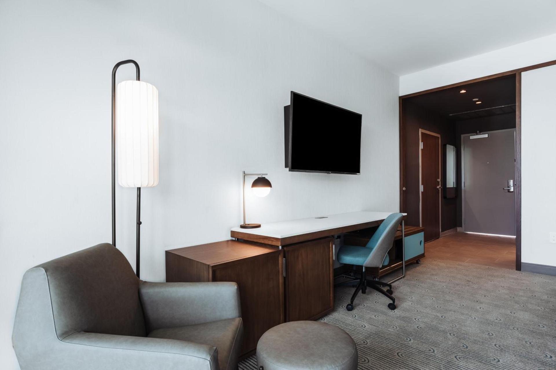 Courtyard by Marriott Santa Barbara Downtown photo 19