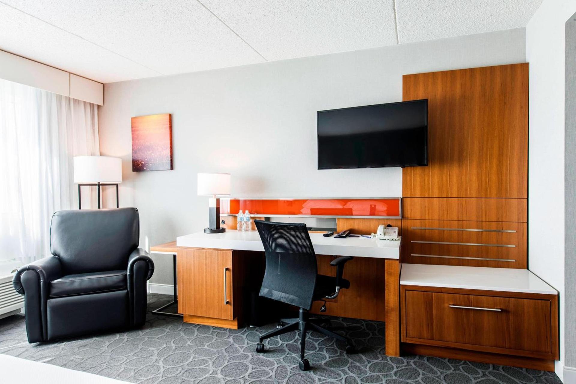 Delta Hotels by Marriott Fargo photo 13
