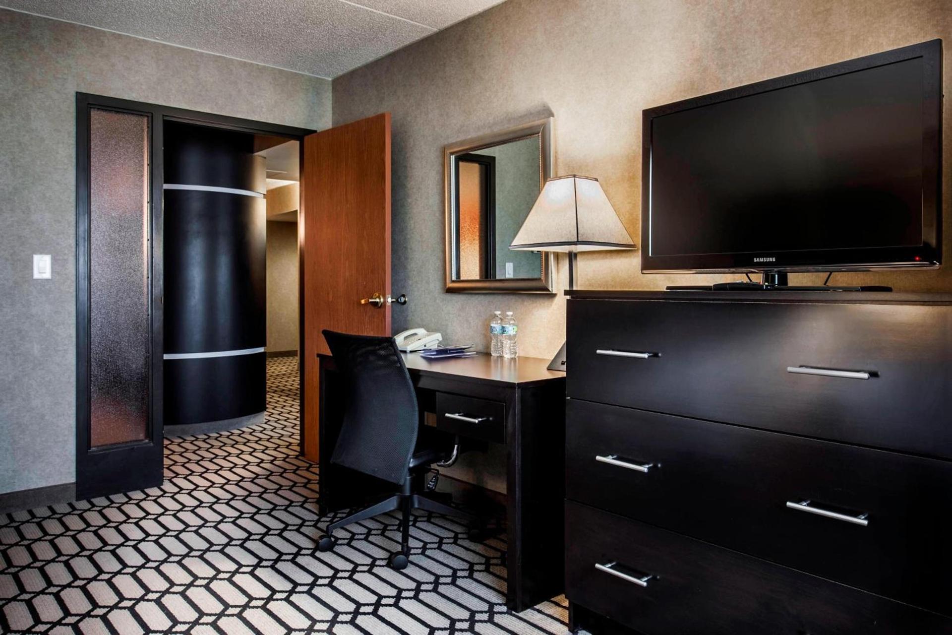 Delta Hotels by Marriott Fargo photo 23