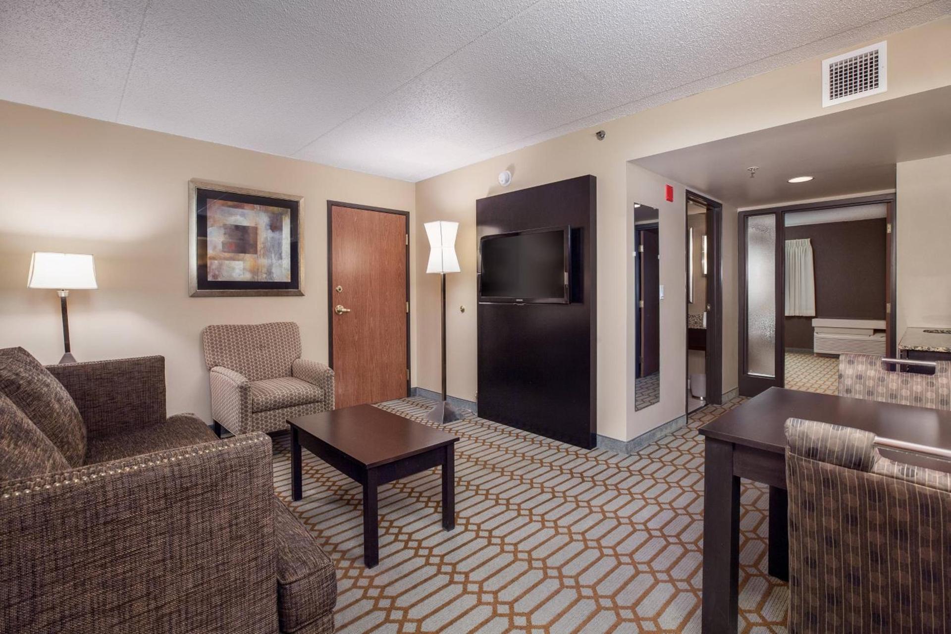 Delta Hotels by Marriott Fargo photo 33