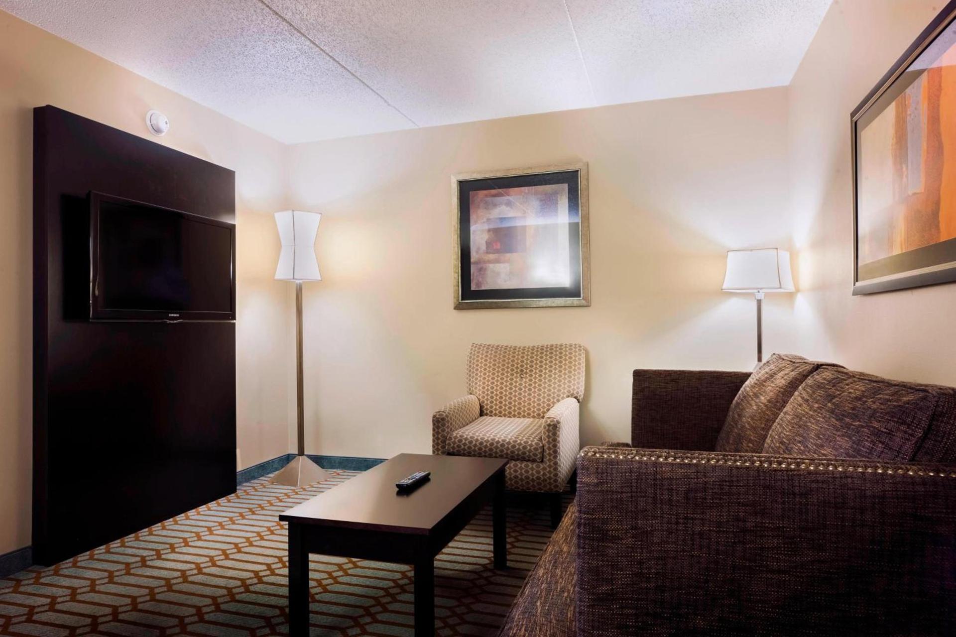 Delta Hotels by Marriott Fargo photo 37