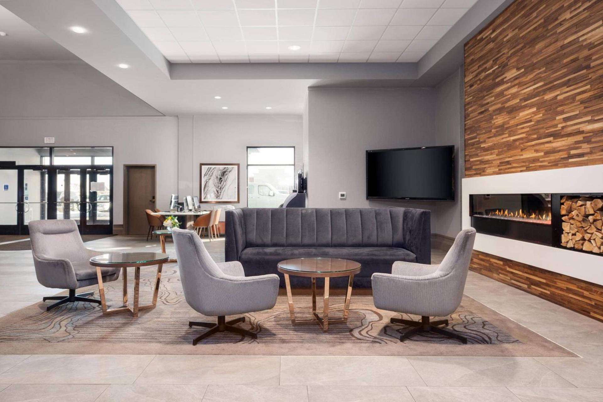 Delta Hotels by Marriott Fargo photo 40