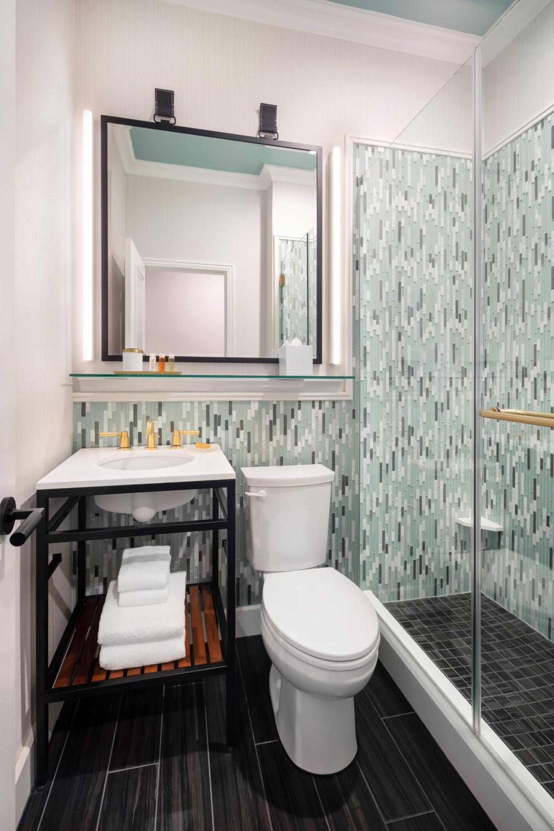 Courtyard by Marriott San Francisco Downtown/Van Ness Ave photo 19