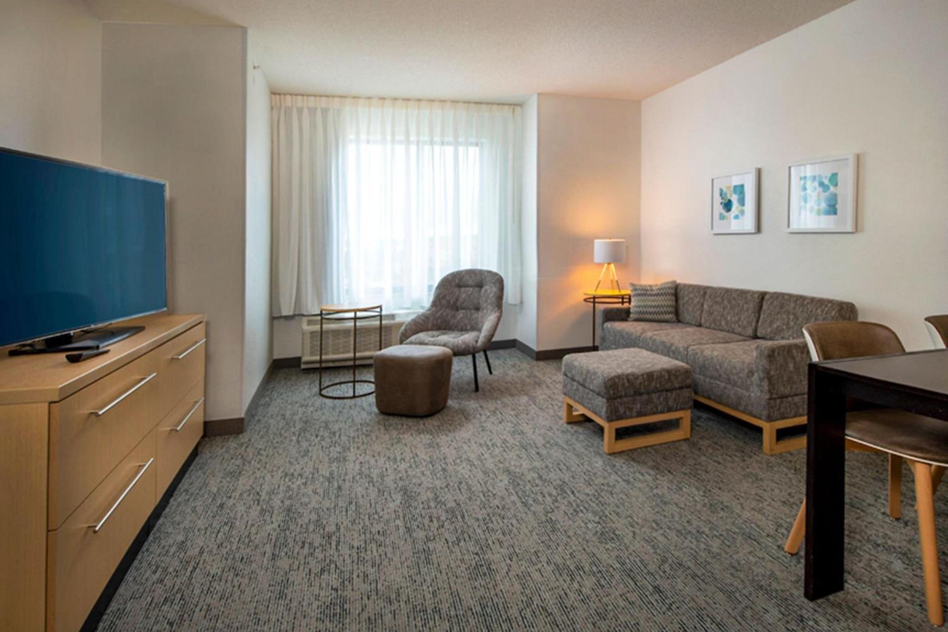 TownePlace Suites by Marriott Frederick photo 16