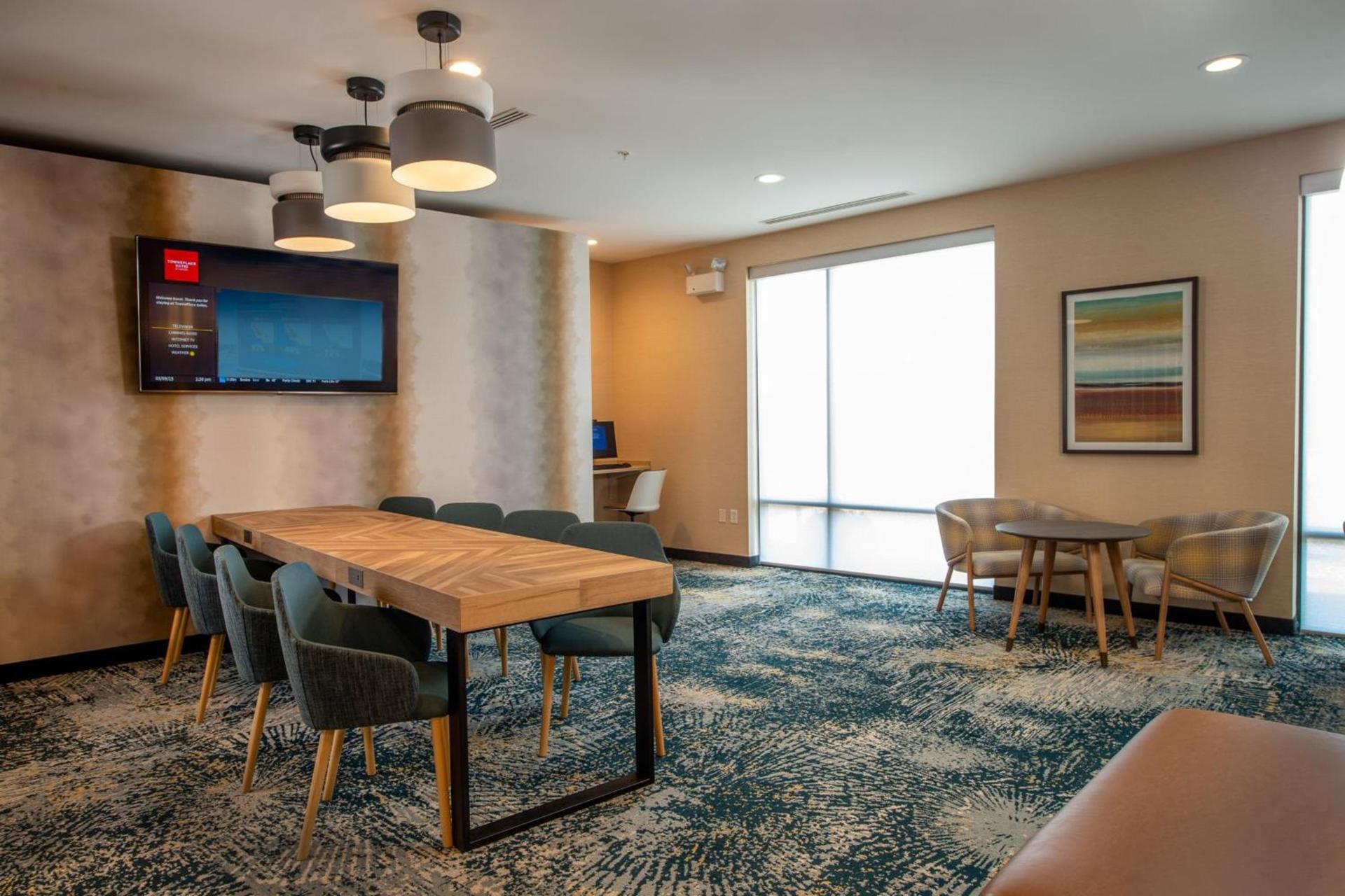 TownePlace Suites by Marriott Frederick photo 37