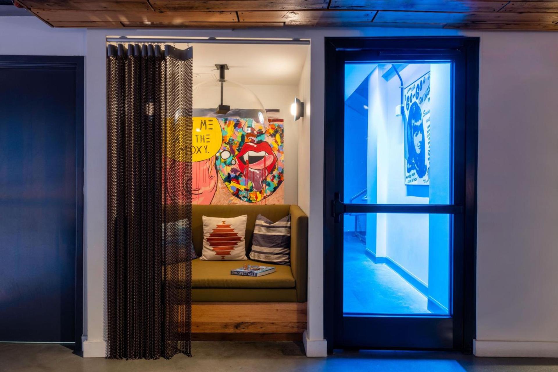 Moxy Washington, DC Downtown photo 55