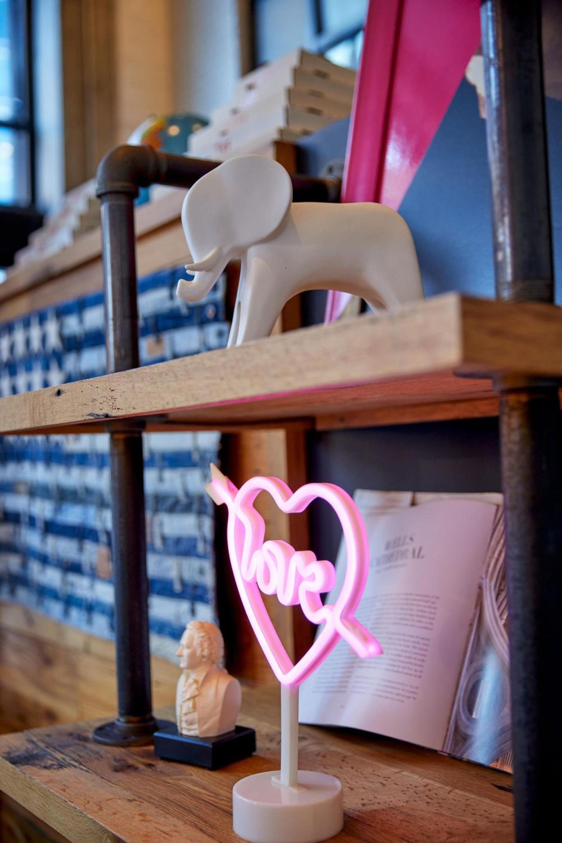 Moxy Washington, DC Downtown photo 68