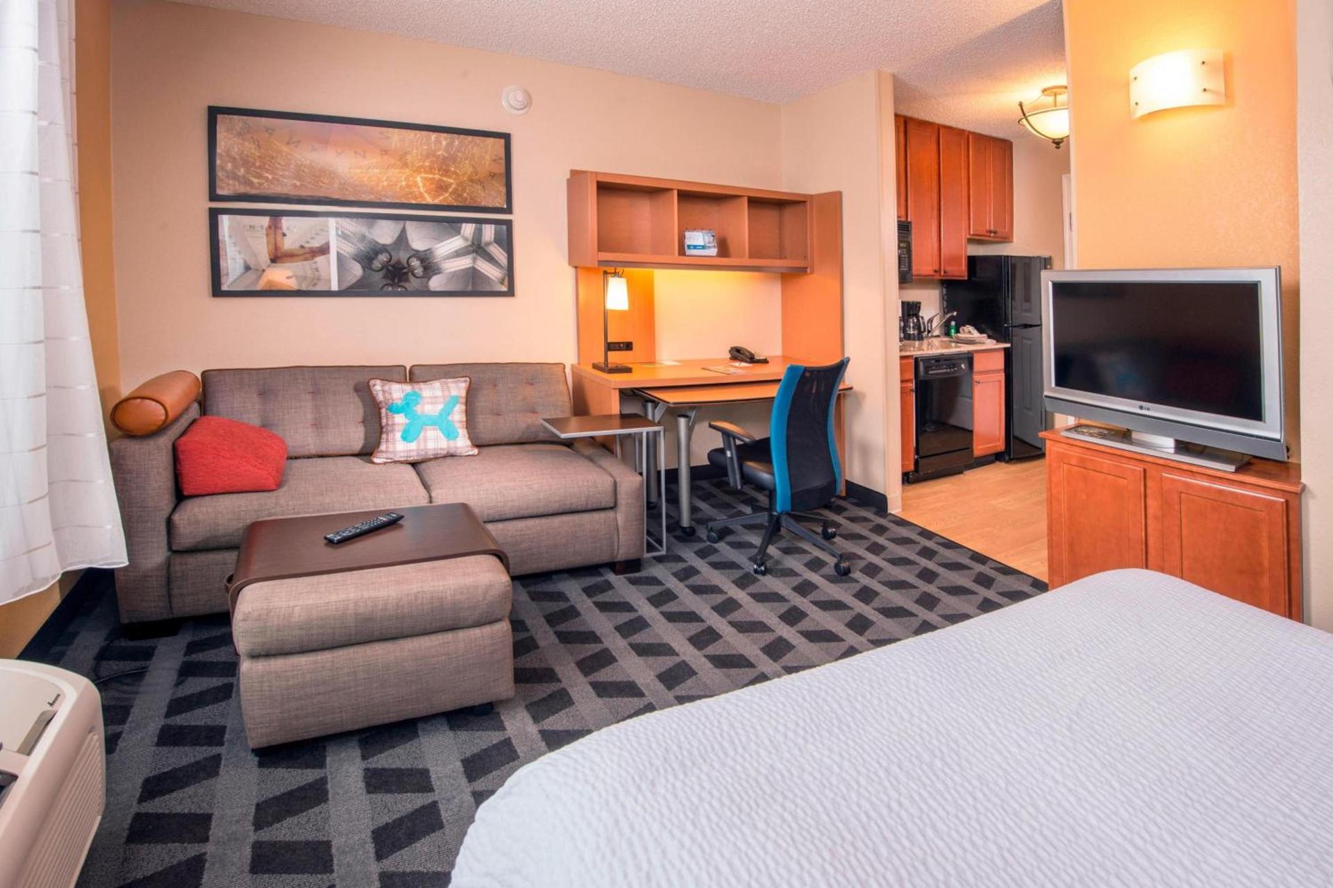 TownePlace Suites by Marriott Clinton at Joint Base Andrews photo 7