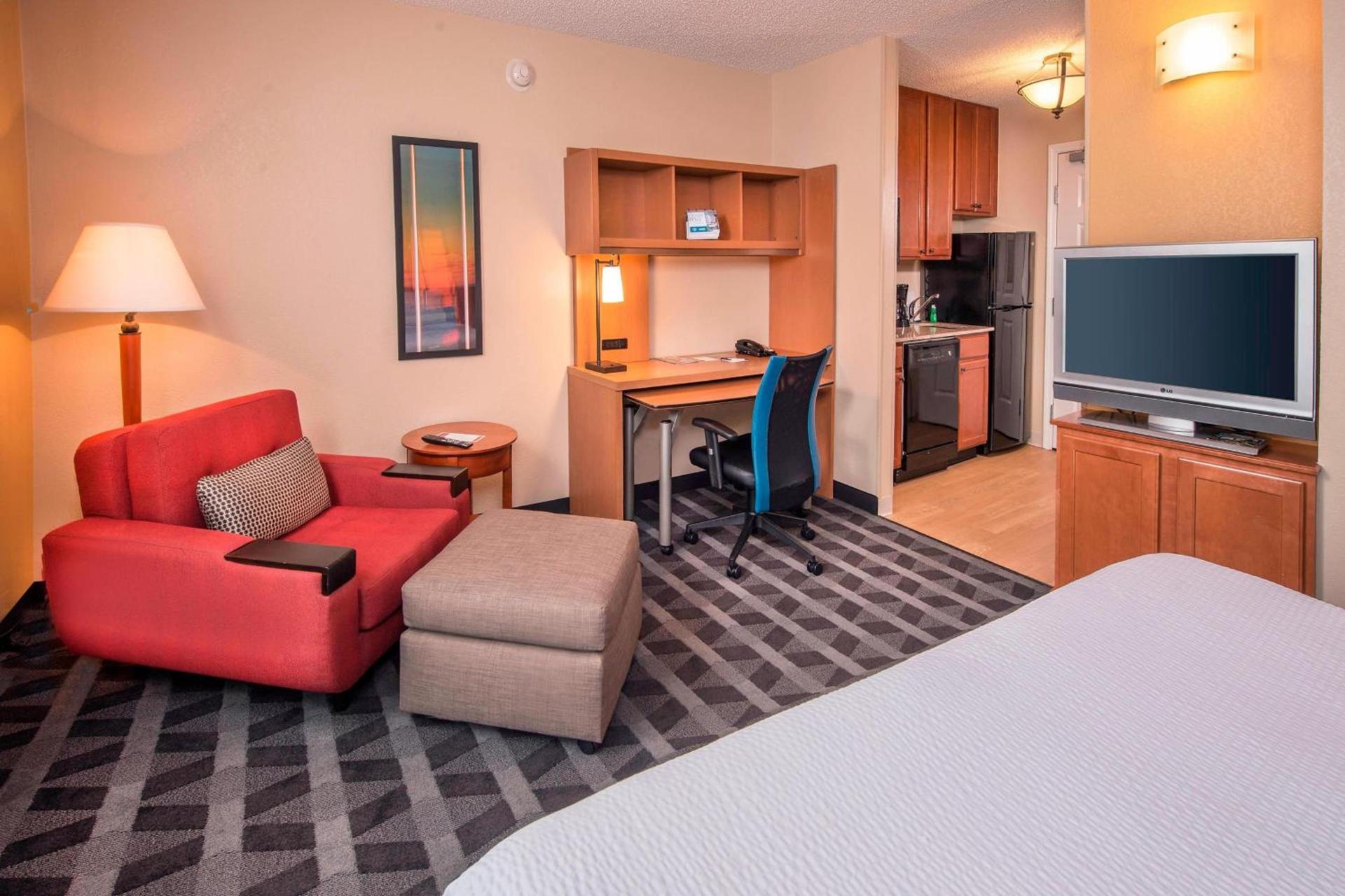 TownePlace Suites by Marriott Clinton at Joint Base Andrews photo 22
