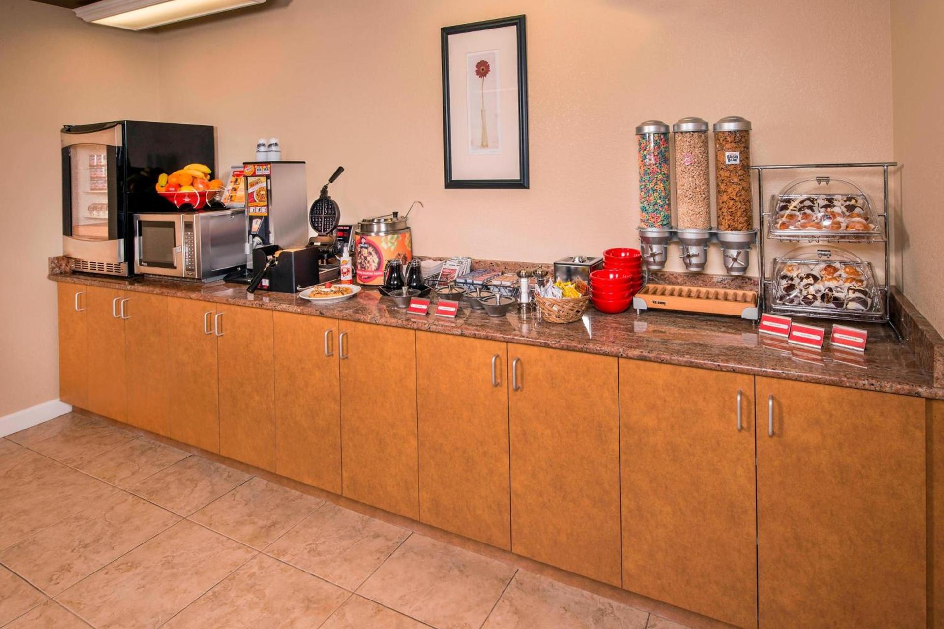 TownePlace Suites by Marriott Clinton at Joint Base Andrews photo 16