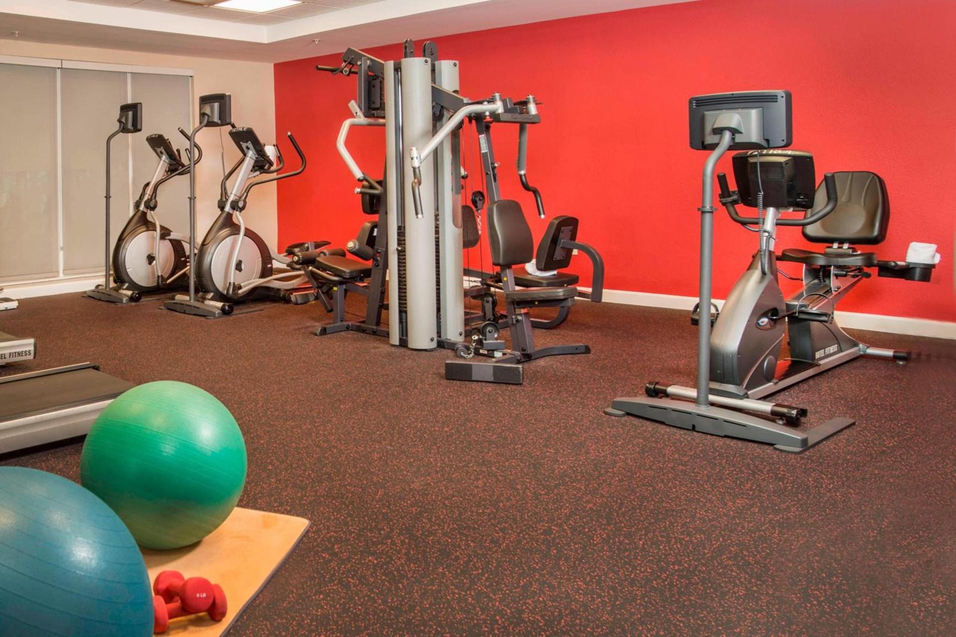 TownePlace Suites by Marriott Clinton at Joint Base Andrews photo 2
