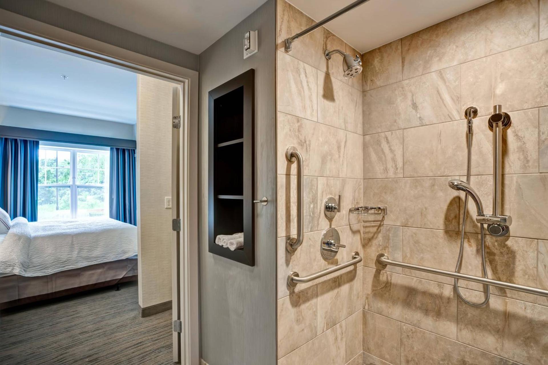 Residence Inn by Marriott Hamilton photo 9