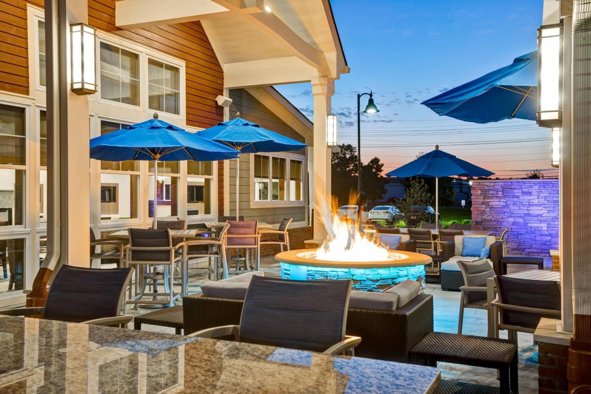 Residence Inn by Marriott Hamilton photo 16