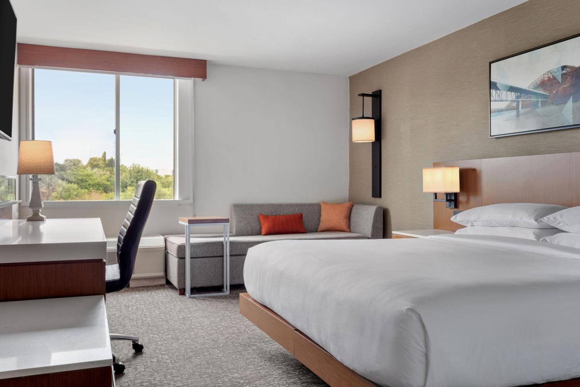 Delta Hotels by Marriott Allentown Lehigh Valley photo 8