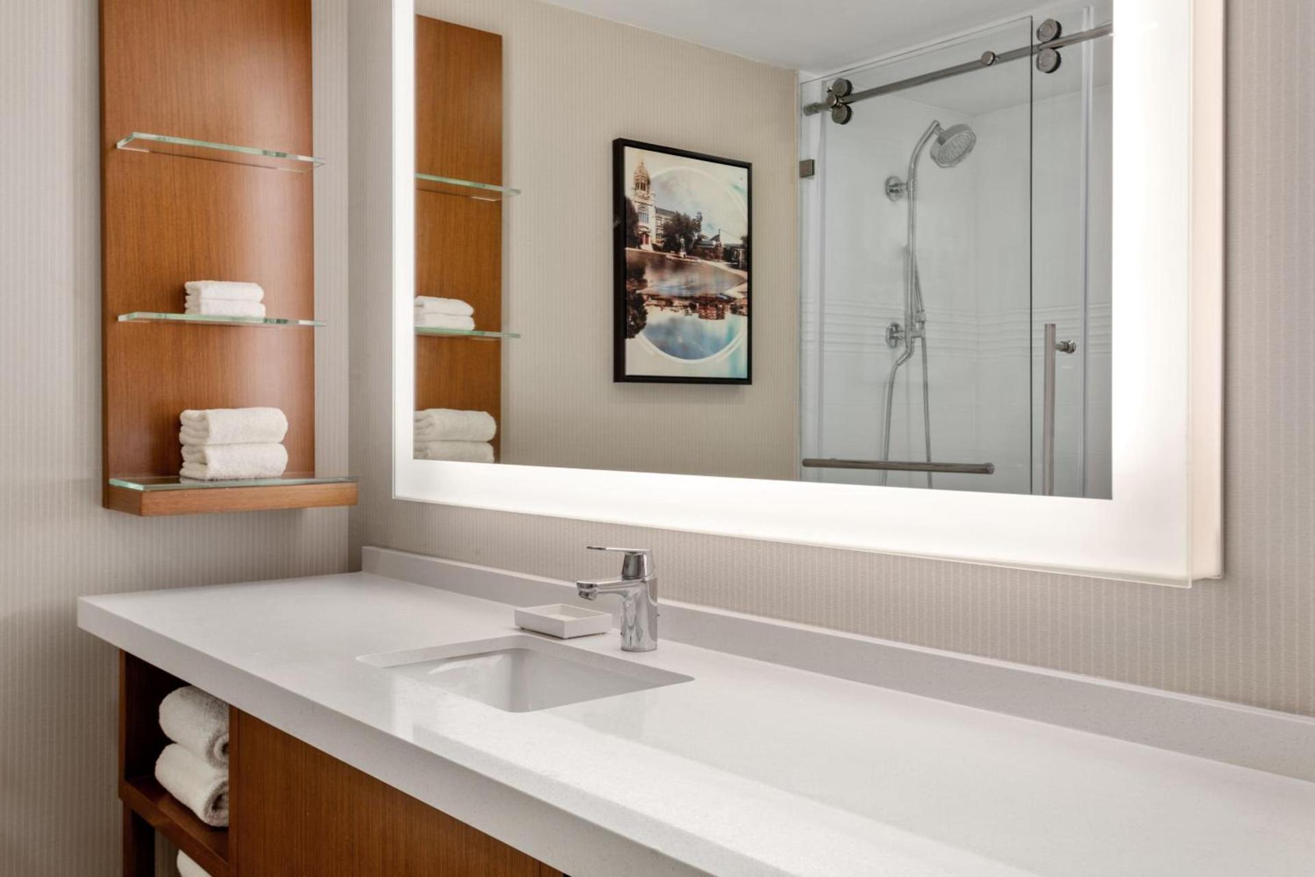 Delta Hotels by Marriott Allentown Lehigh Valley photo 17