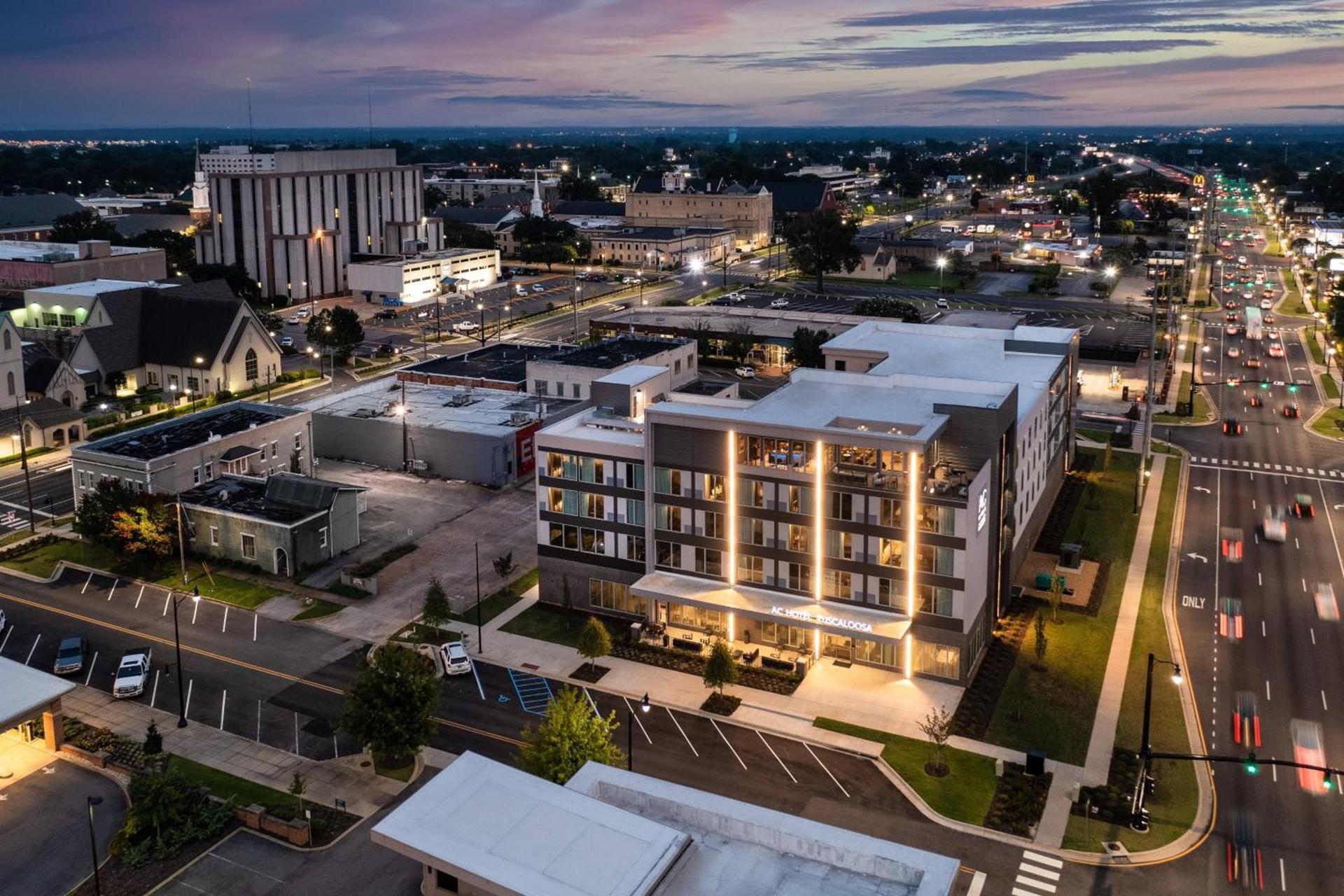 AC Hotel by Marriott Tuscaloosa Downtown photo 6