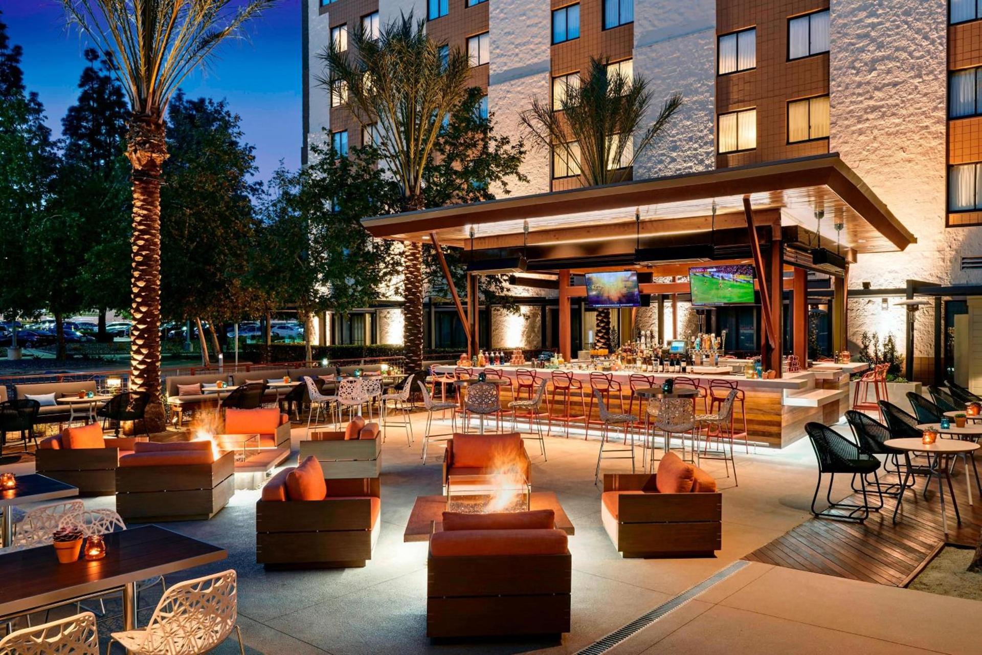 Los Angeles Marriott Burbank Airport photo 25