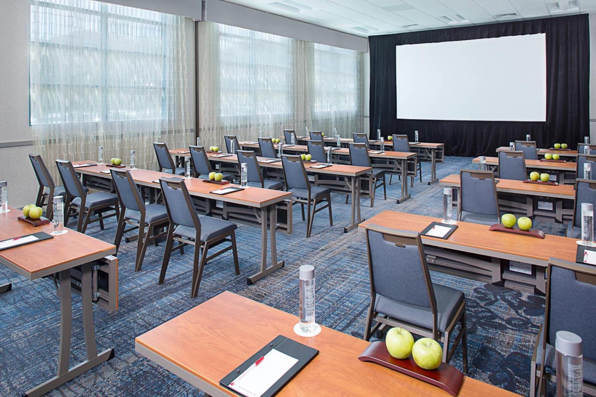 Los Angeles Marriott Burbank Airport photo 41