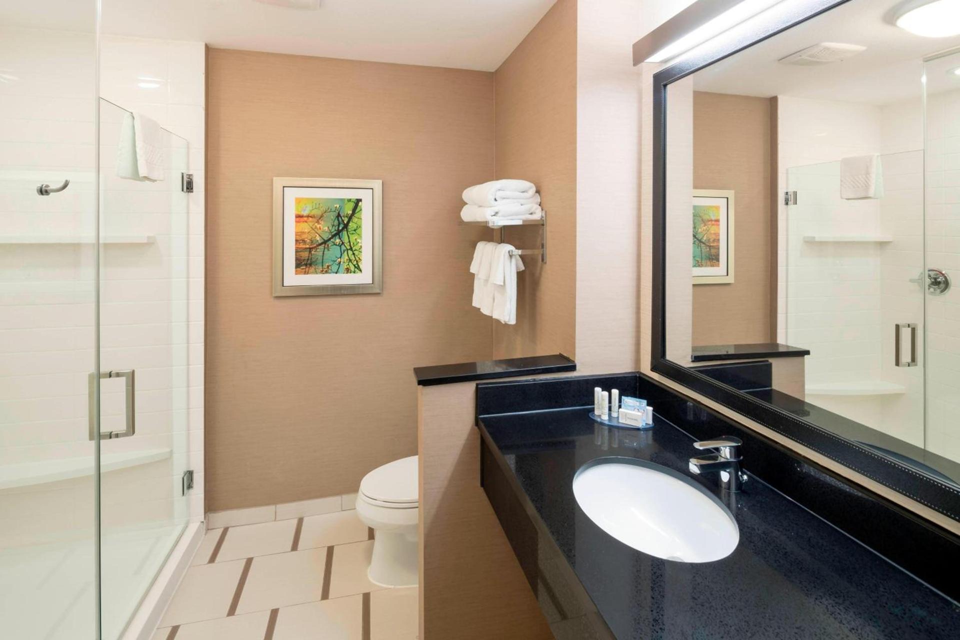 Fairfield Inn & Suites by Marriott Houston Pasadena photo 21