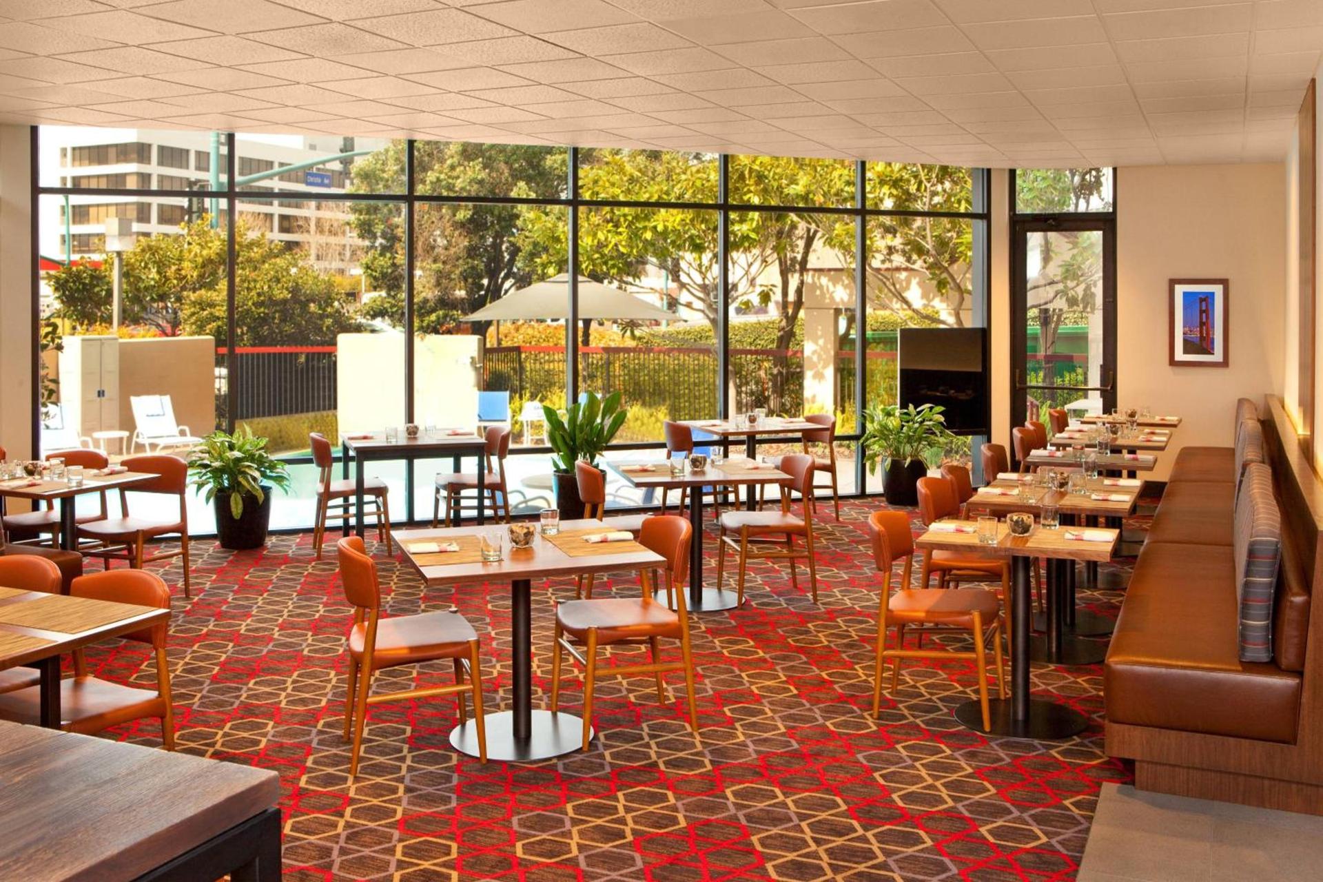 Four Points by Sheraton - San Francisco Bay Bridge photo 26