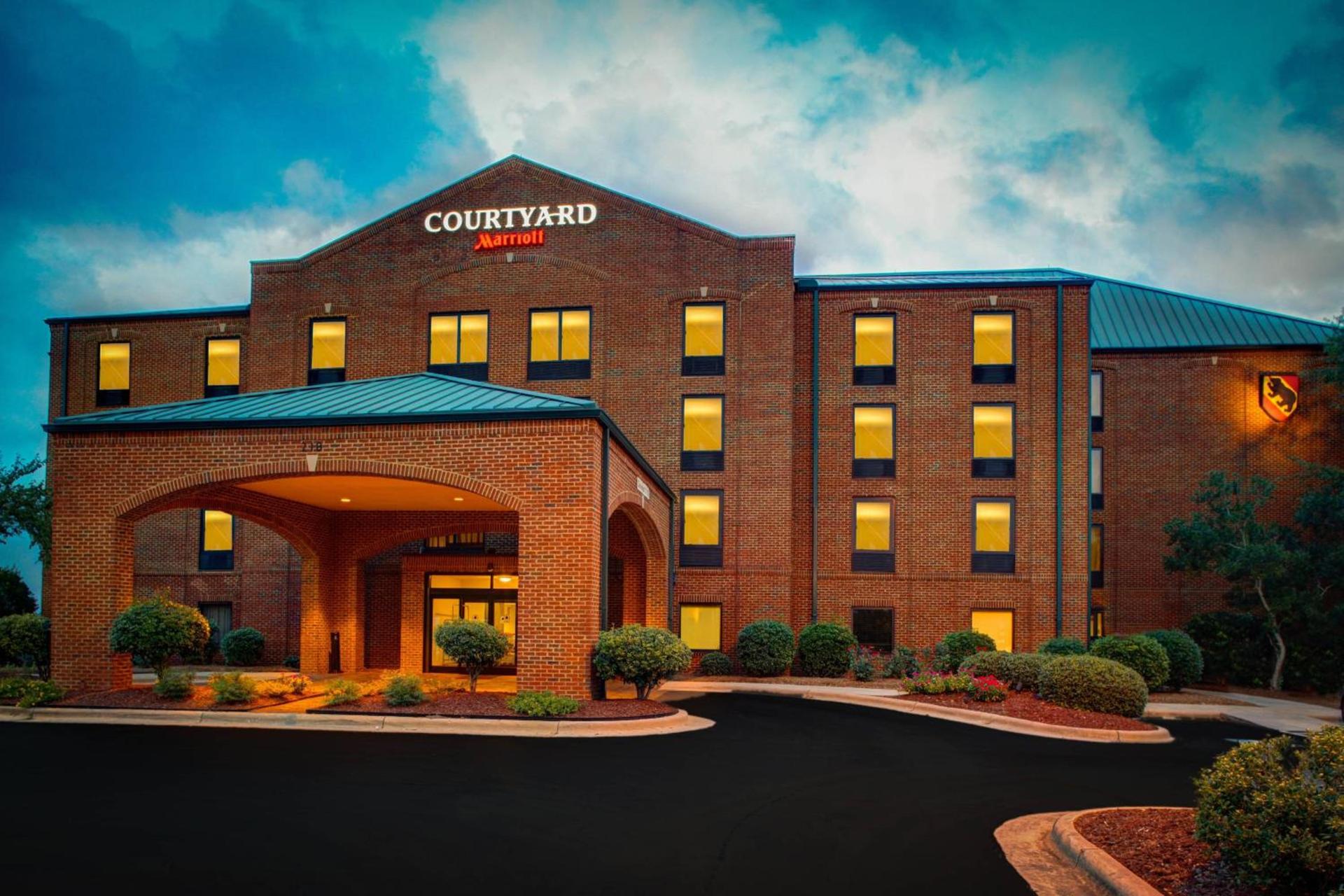 Courtyard by Marriott Riverfront New Bern photo 2