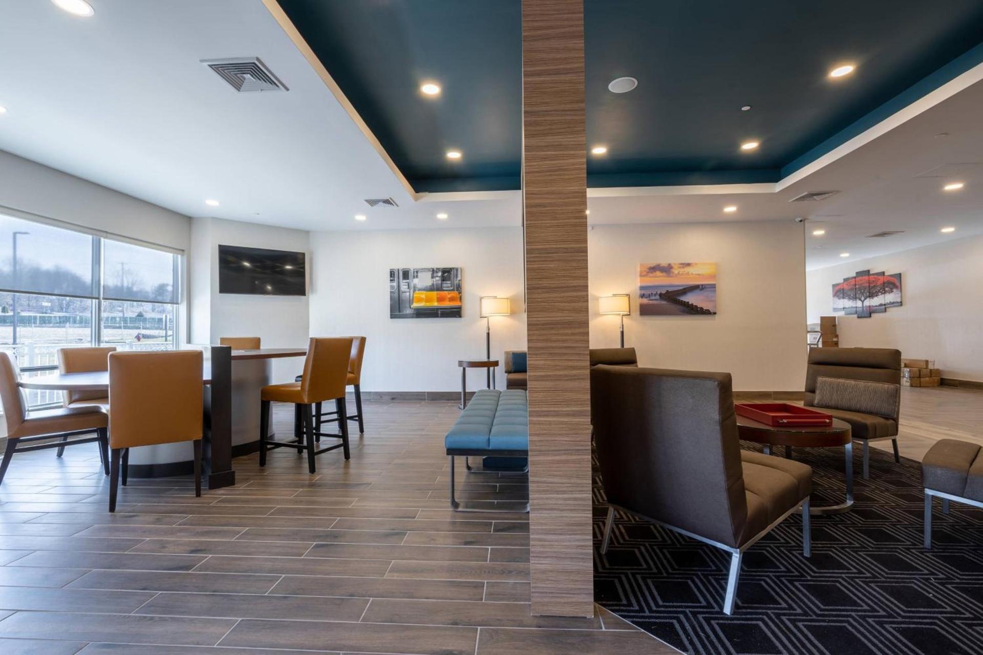 TownePlace Suites by Marriott Clinton photo 11